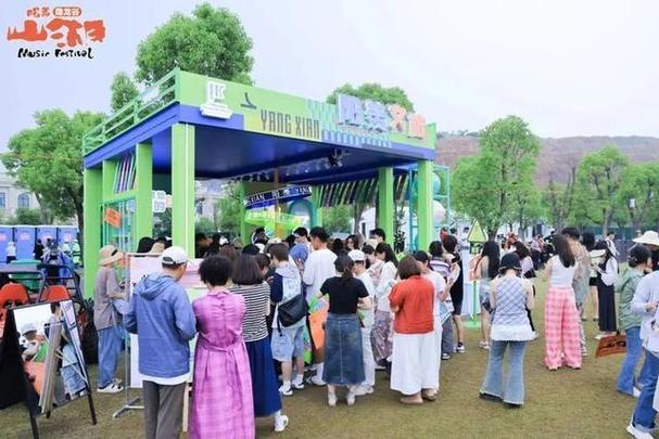夏日沸腾之旅 文旅盛宴激活经济